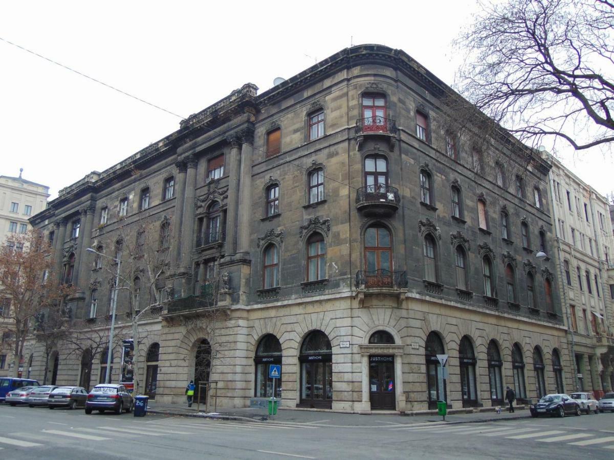 Parliament Appartement *